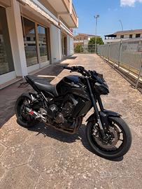 YAMAHA MT-09