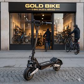 monopattino elettrico (Scooter)