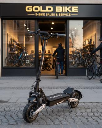 monopattino elettrico (Scooter)