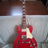 Chitarra elettrica semi acustica