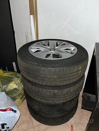 SET cerchi + gomme 4 stagioni