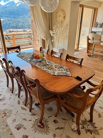 Tavolo da pranzo allungabile con 8 sedie