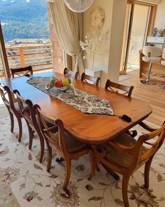 Tavolo da pranzo allungabile con 8 sedie