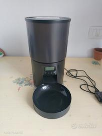 dosatore crocchette automatico 