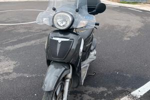 Aprilia scarabeo 125 light (leggi descrizione)