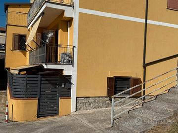 Appartamento con ingresso indipendente in via Alig