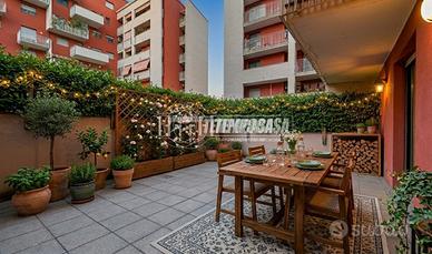 TRE LOCALI CON PATIO E BALCONE