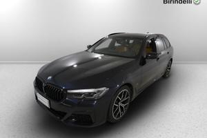 BMW Serie 5(G30/31/F90) - 520d 48V xDrive Touring