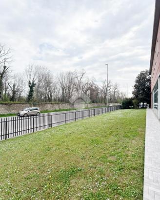 CAPANNONE A VEDANO AL LAMBRO