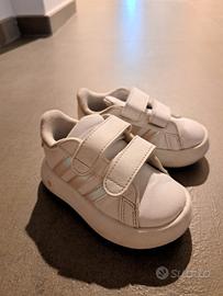 scarpe bimba Adidas taglia 22 bianche