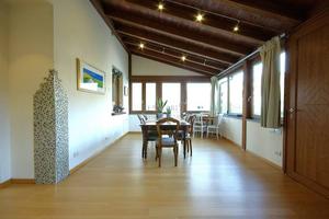 Villa di 160 m² con più di 5 locali e box auto a S