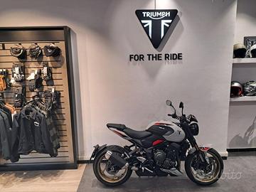 TRIUMPH TRIDENT 800