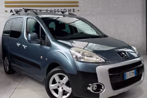 Peugeot Partner Neopatentati GPL 7 Posti