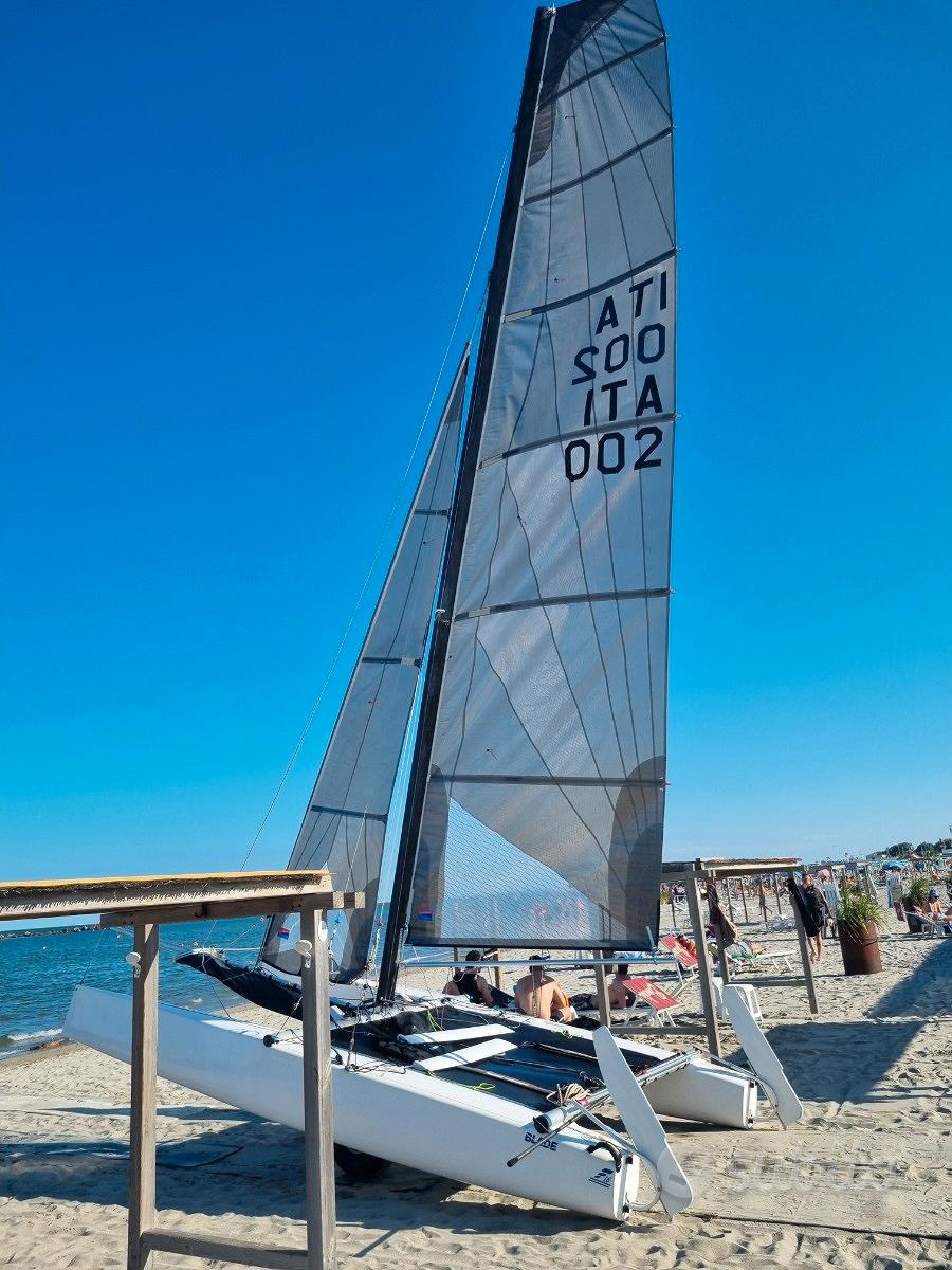 F16 Blade — Vedi foto 1
