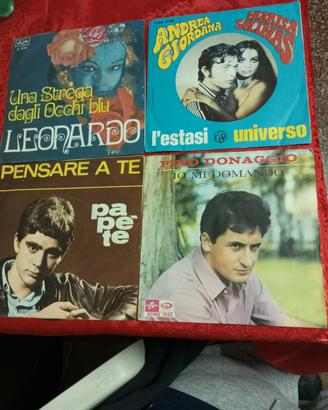 4 dischi 45 giri anni 60/70 Nuovi 