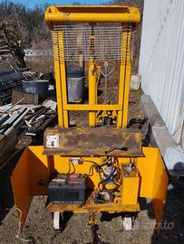 Muletto sollevatore transpallet elettrico