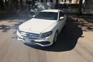 Mercedes-Benz E 220 D 194CV 5p. - Diesel