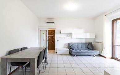 GRAZIOSO BILOCALE DI 70 MQ CON TERRAZZO!