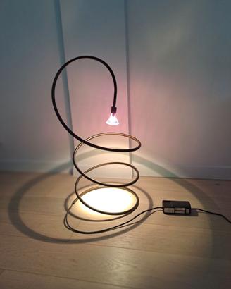 Lampada MOLLA di Renzo Serafini