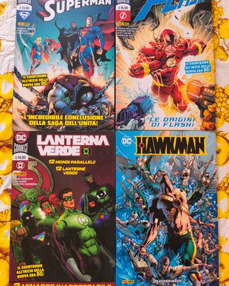 4 fumetti DC Superman, lanterna verde, flash, Hawk