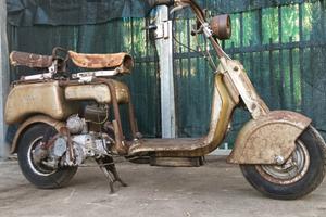 lambretta B conservata perfettamente