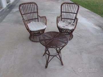  Set Tavolo  e sedie in vimini