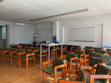 Ufficio di mq140 luminoso