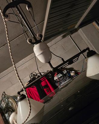 Lampadario in ghisa e ceramica vintage 
