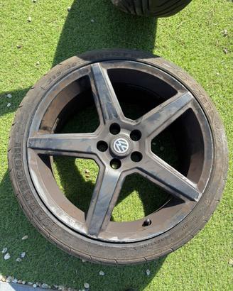 Gomme 215/40 zr 17