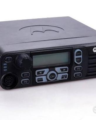 Motorola DM3601 con Microfono serie Pro