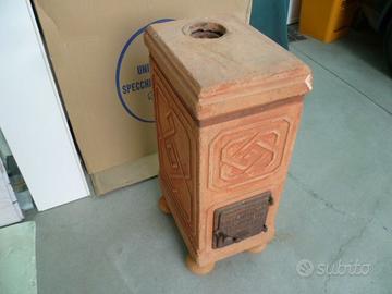 Stufa in terra cotta anni 30/50 "P. Mercatanti "