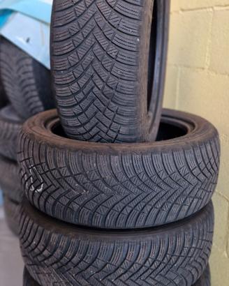Gomme pneumatici invernali 215/50/17 Hankook