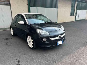 Opel Adam benzina  ok neopatentati