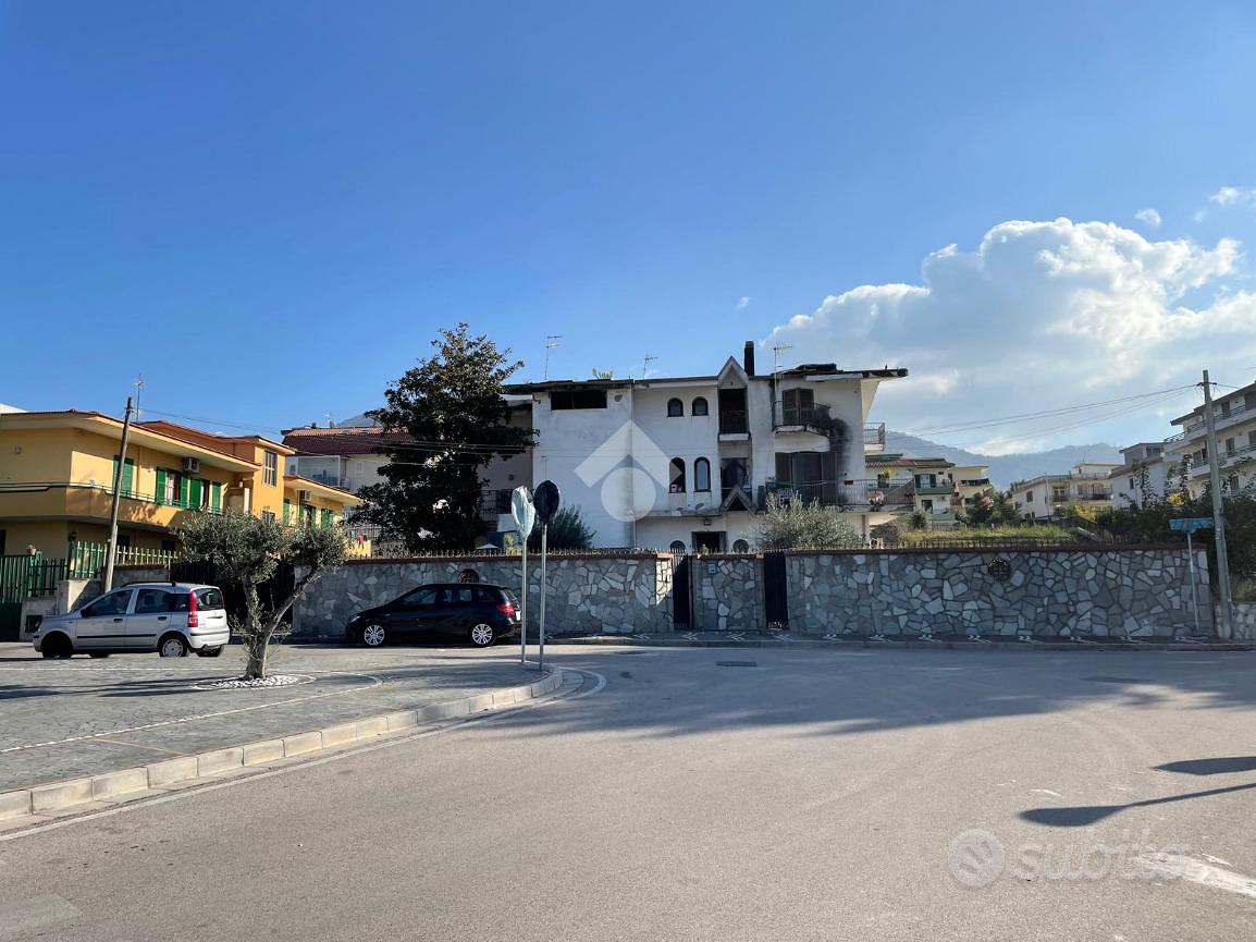 Casa – Pollena Trocchia, Rione Micillo, Napoli - Vista 3