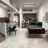 Locale uso deposito con garage a Pirri