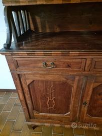 Vetrina in legno di ciliegio