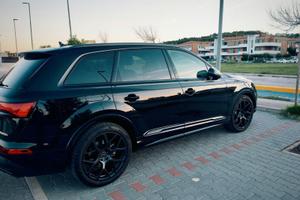 Audi Q7 45 170KW tiptronic S-line