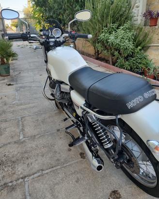 Moto guzzi v7 classic