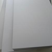 mensole con reggimensola a scomparsa 