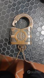 Lucchetto in ottone YALE & TOWNE MFG CO, USA.