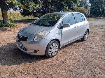 TOYOTA YARIS 1.3 BENZINA 5P. (UNICA-PROPRIETARIA)