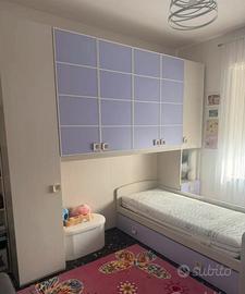 Cameretta a ponte con letto a scomparsa
