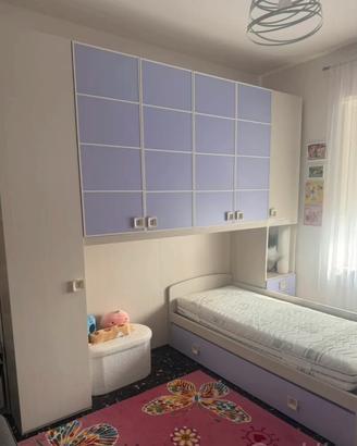 Cameretta a ponte con letto a scomparsa