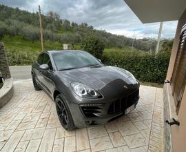 PORSCHE Macan - 2014