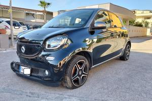Smart ForFour 900 Turbo twinamic 2018 SINISTRATA