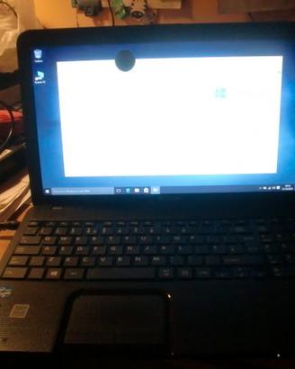 portatile toshiba c855-1cp usato