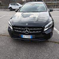 Mercedes benz gla 180 sport
