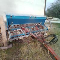 seminatrice trainata