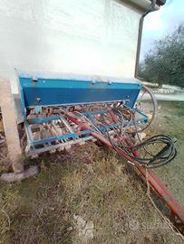 seminatrice trainata