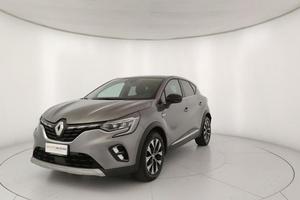 Renault Captur Plug-in Hybrid E-Tech 160 CV T...